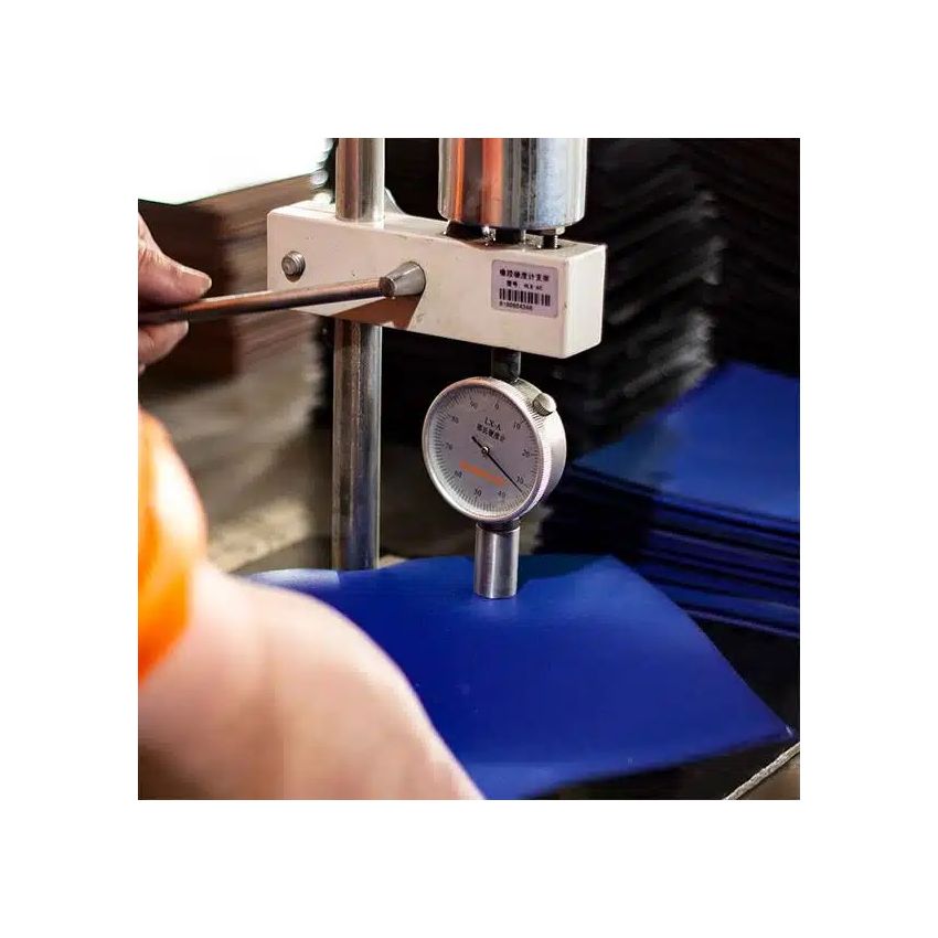 Sanwei Table Tennis Rubber Target National (Black/Red)